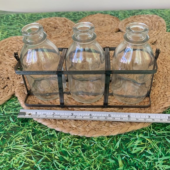 Adorable 3 glass bottle set in metal basket, EUC - Picture 7 of 8